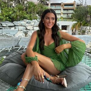 💚 Olive Mini Dress